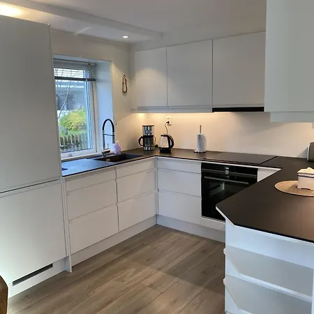 Modern With Mountain And Sea View Appartement Svolvær