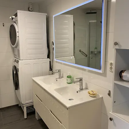 Modern With Mountain And Sea View Appartement Svolvær