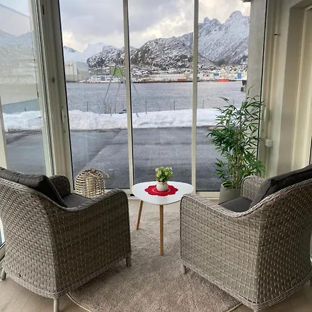 Apartment Modern With Mountain And Sea View Svolvær